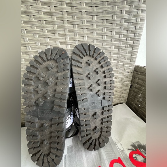 Saylors Logo Velcro Sandals guess size 8 in black / flat sandals - Picture 4 of 6